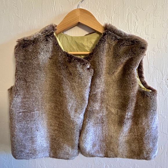 Vintage Faux Fur Vest - Picture 1 of 3